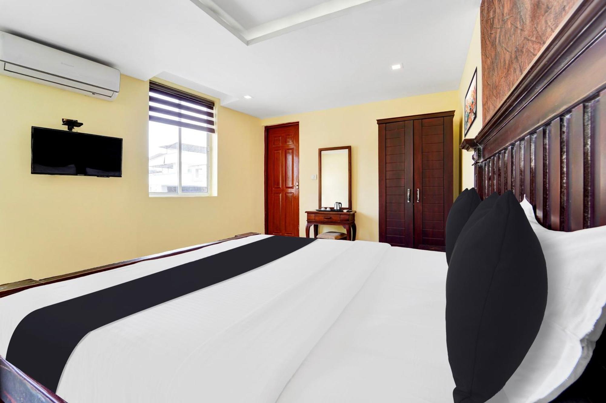 Super Townhouse Ernakulam North Hotel Kochi Exterior foto