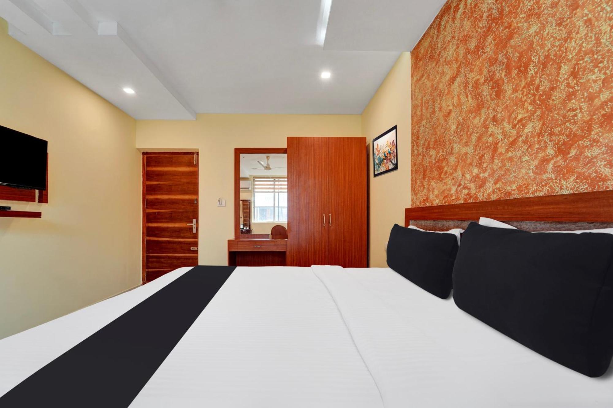 Super Townhouse Ernakulam North Hotel Kochi Exterior foto