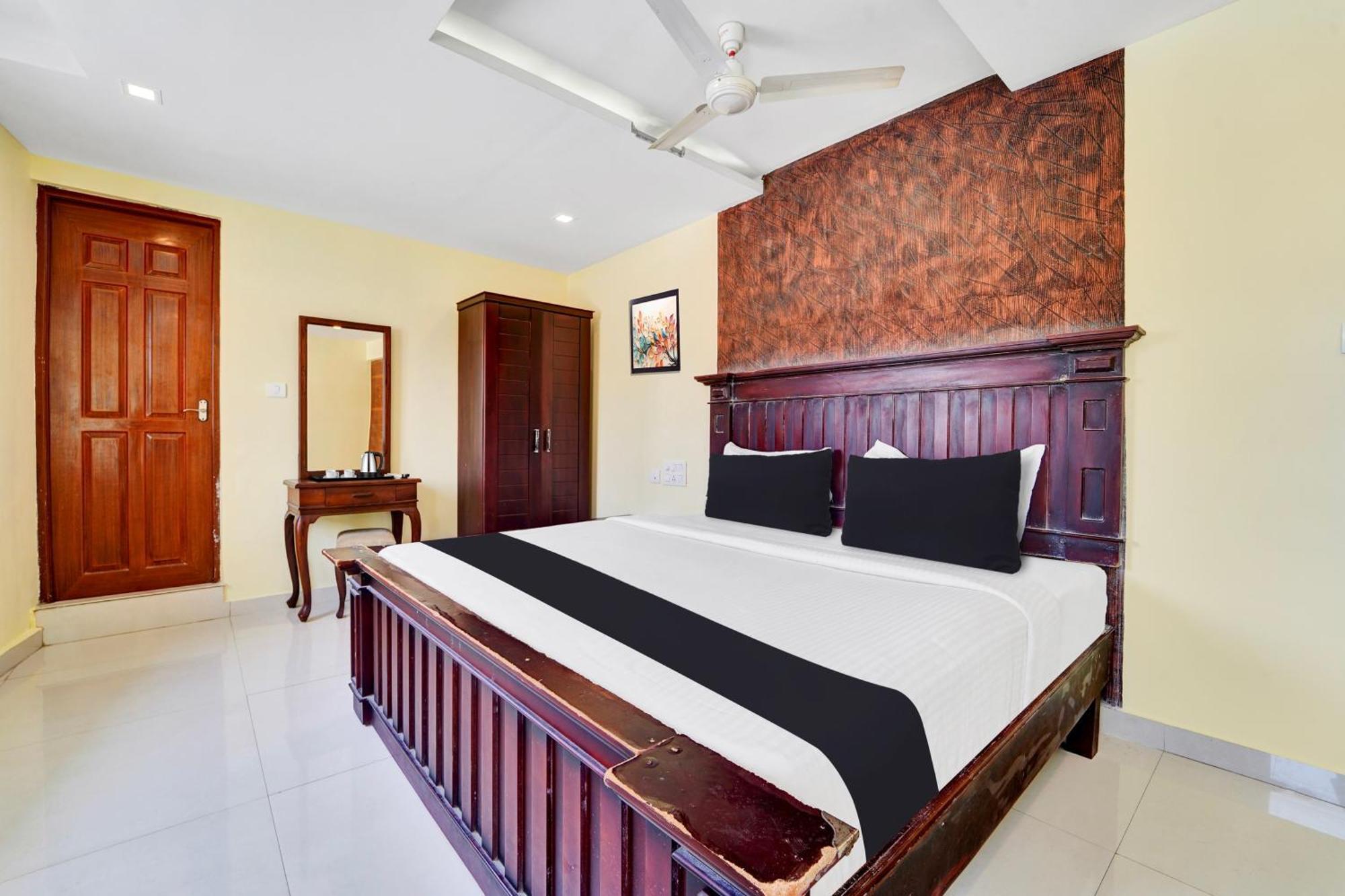Super Townhouse Ernakulam North Hotel Kochi Exterior foto
