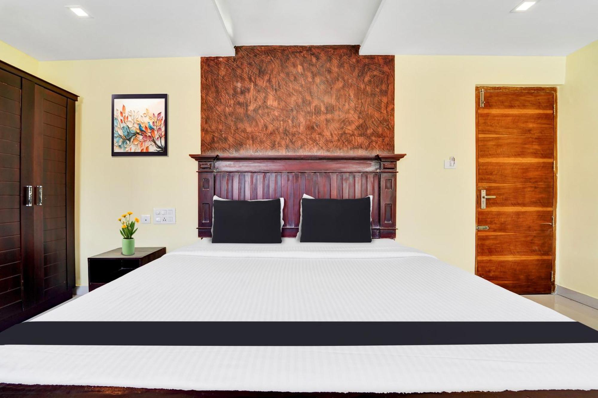 Super Townhouse Ernakulam North Hotel Kochi Exterior foto