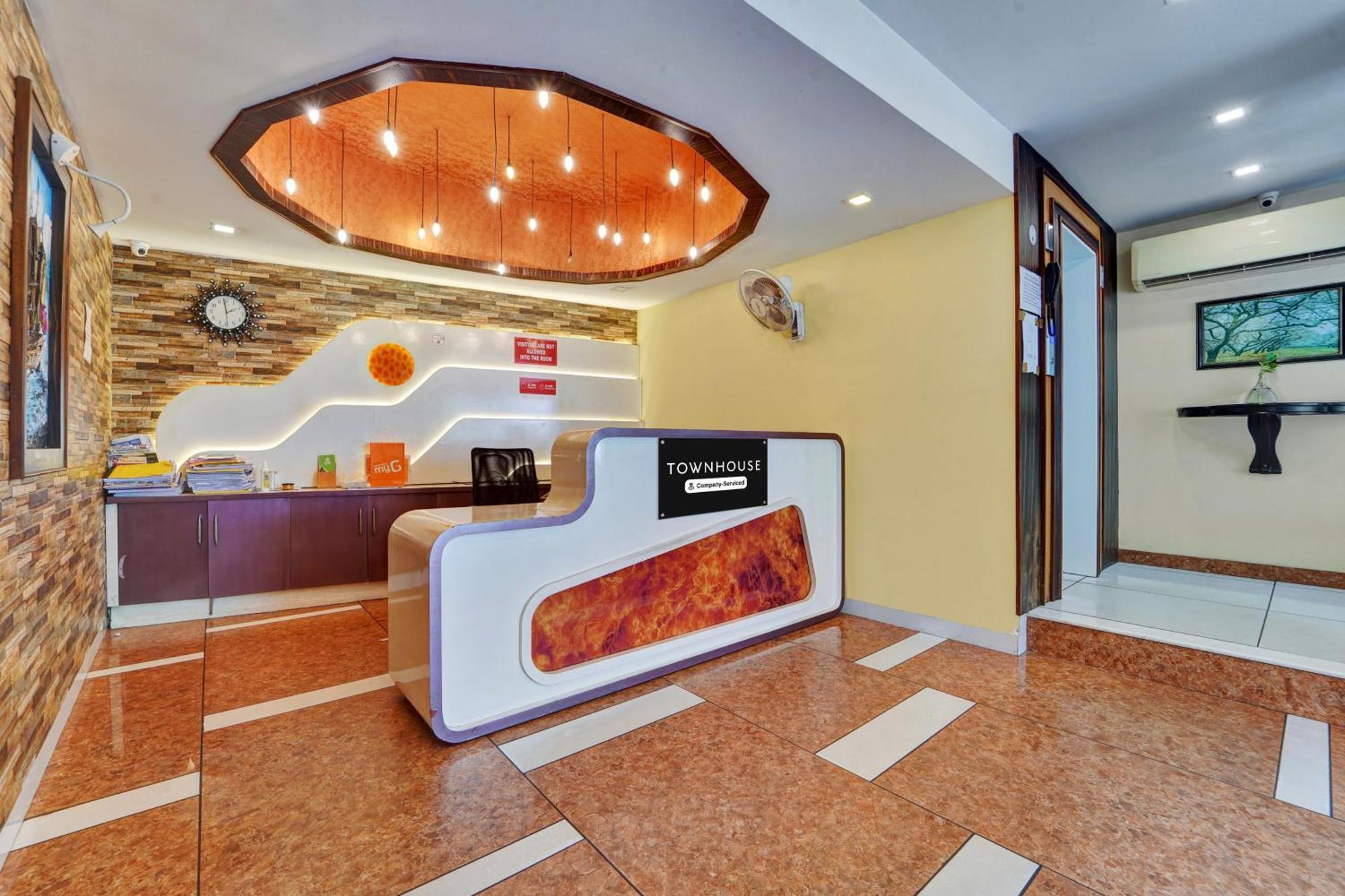 Super Townhouse Ernakulam North Hotel Kochi Exterior foto